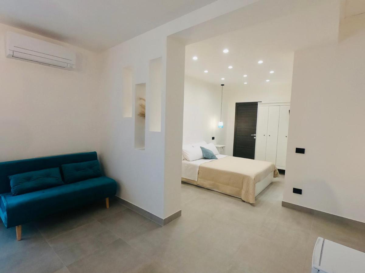 Flavia'S Lemons Bed & Breakfast Sorrento Bagian luar foto